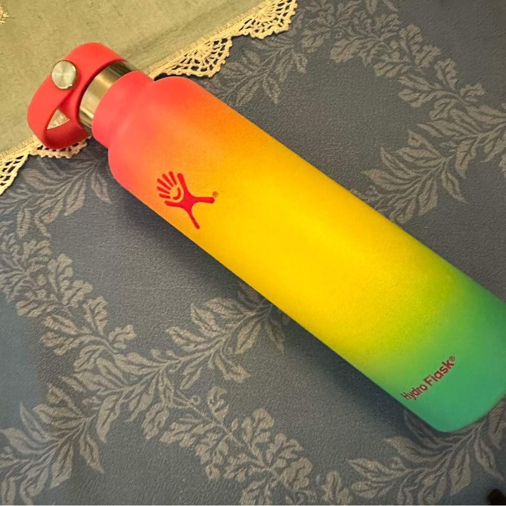 HydroFlask Sunset Gradient Bottle 24 oz